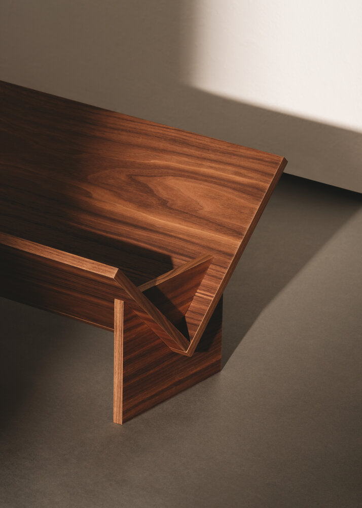 OAKLAND - Bookcase by Santa & Cole