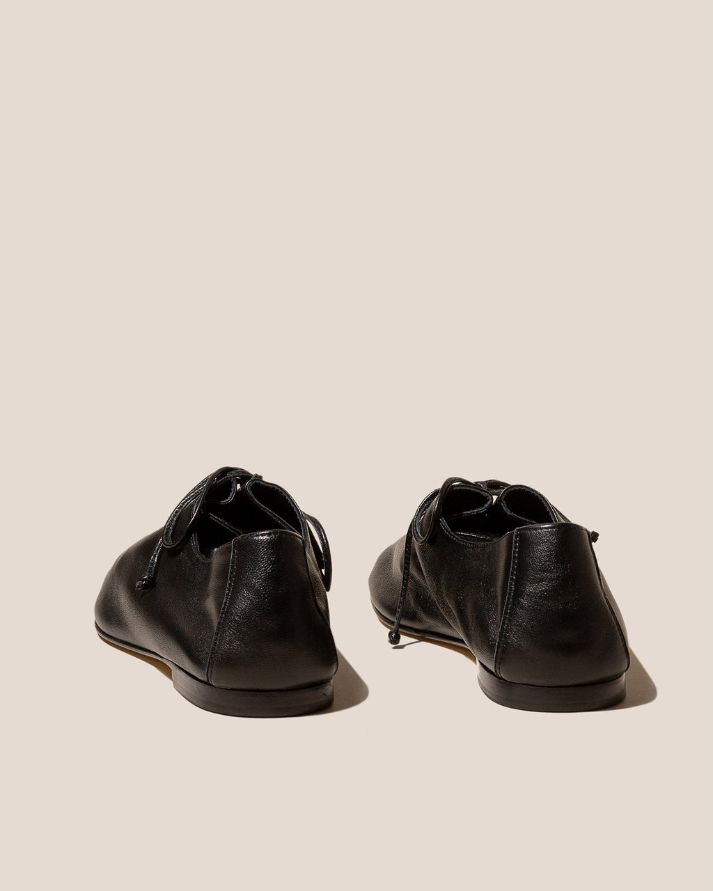 PLEGADA SHINY - FOR ALL - Deconstructed Lace-up Shoe
