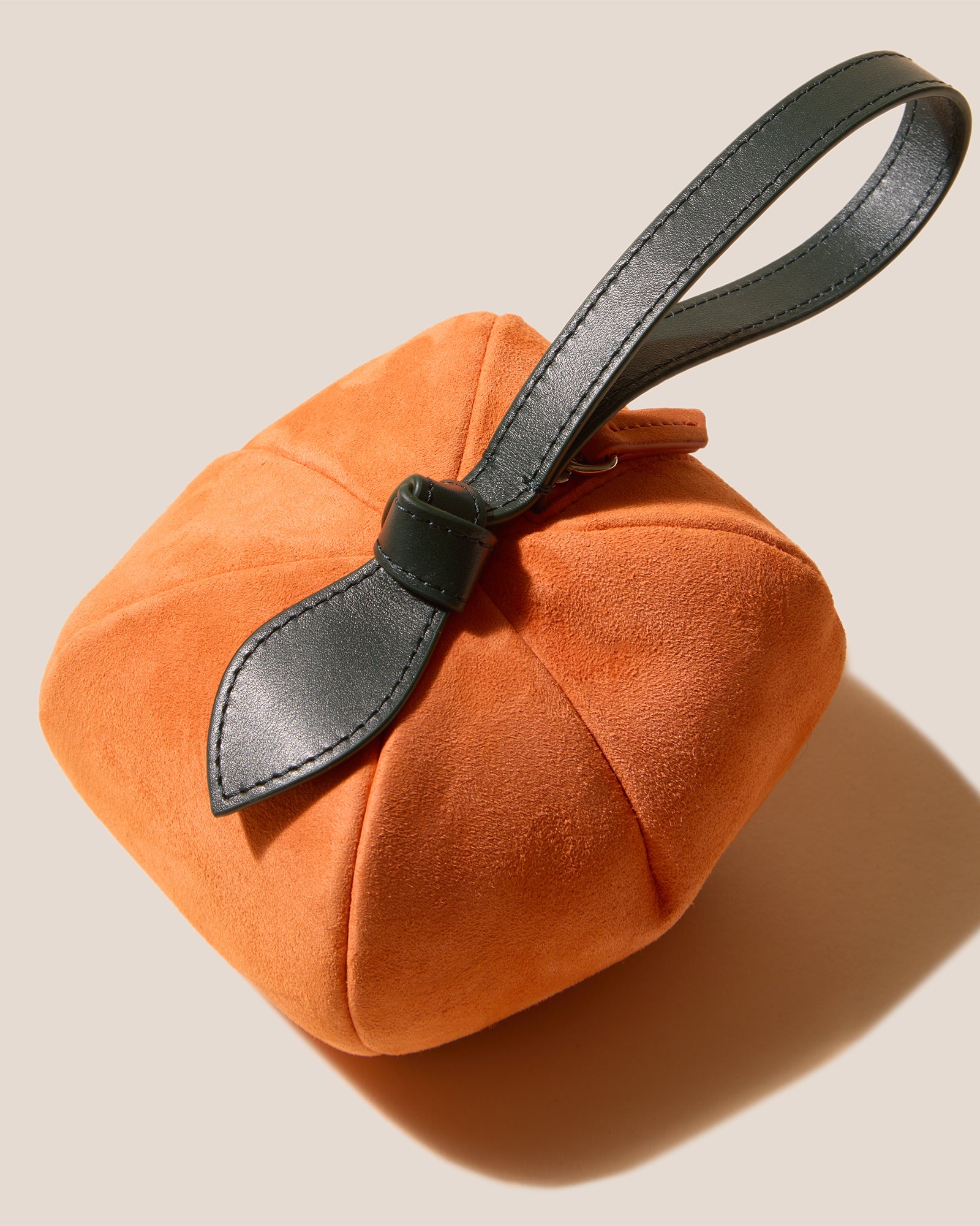 PRESSEC - Peach-Shaped Leather Coin Purse