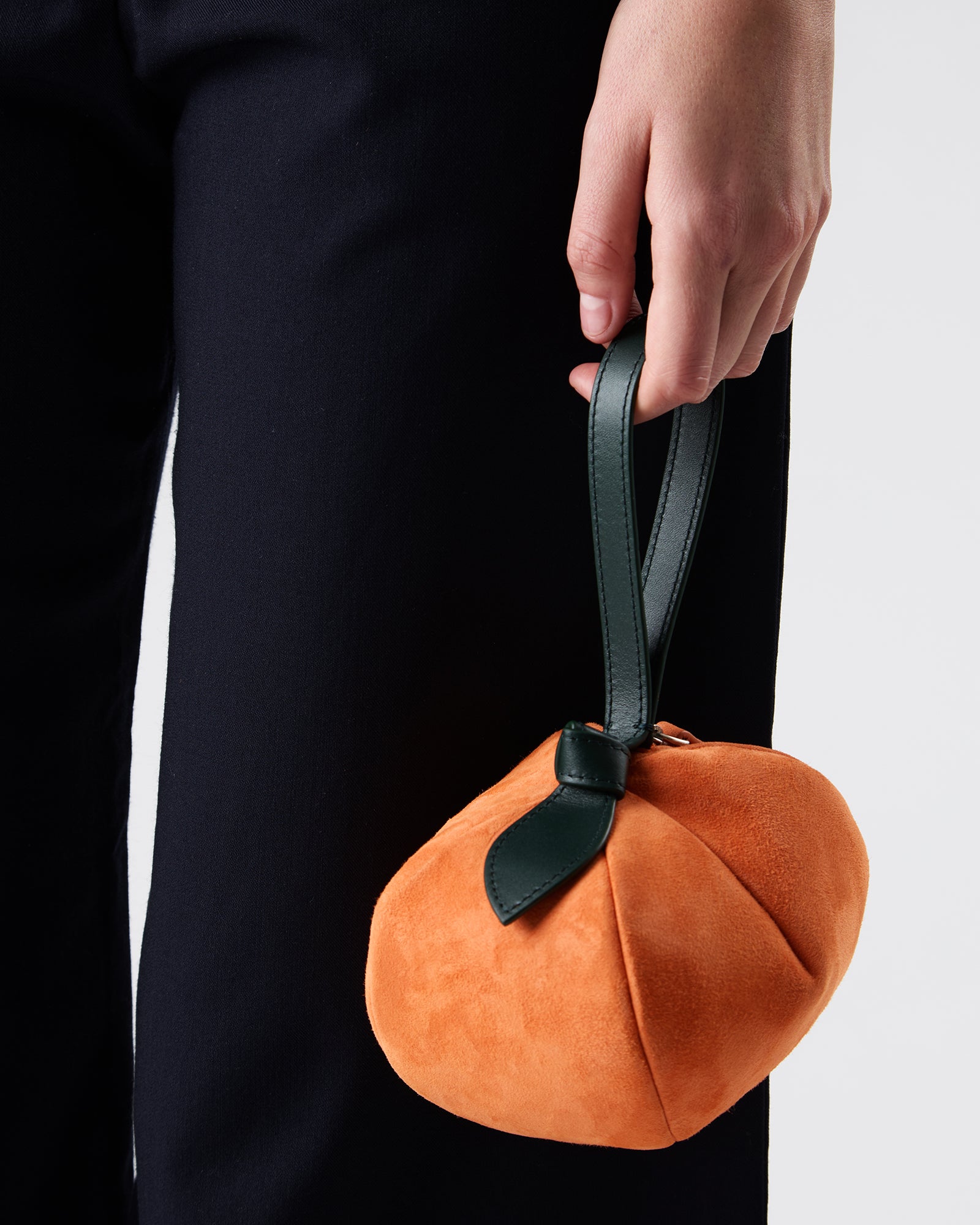 PRESSEC - Peach-Shaped Leather Coin Purse