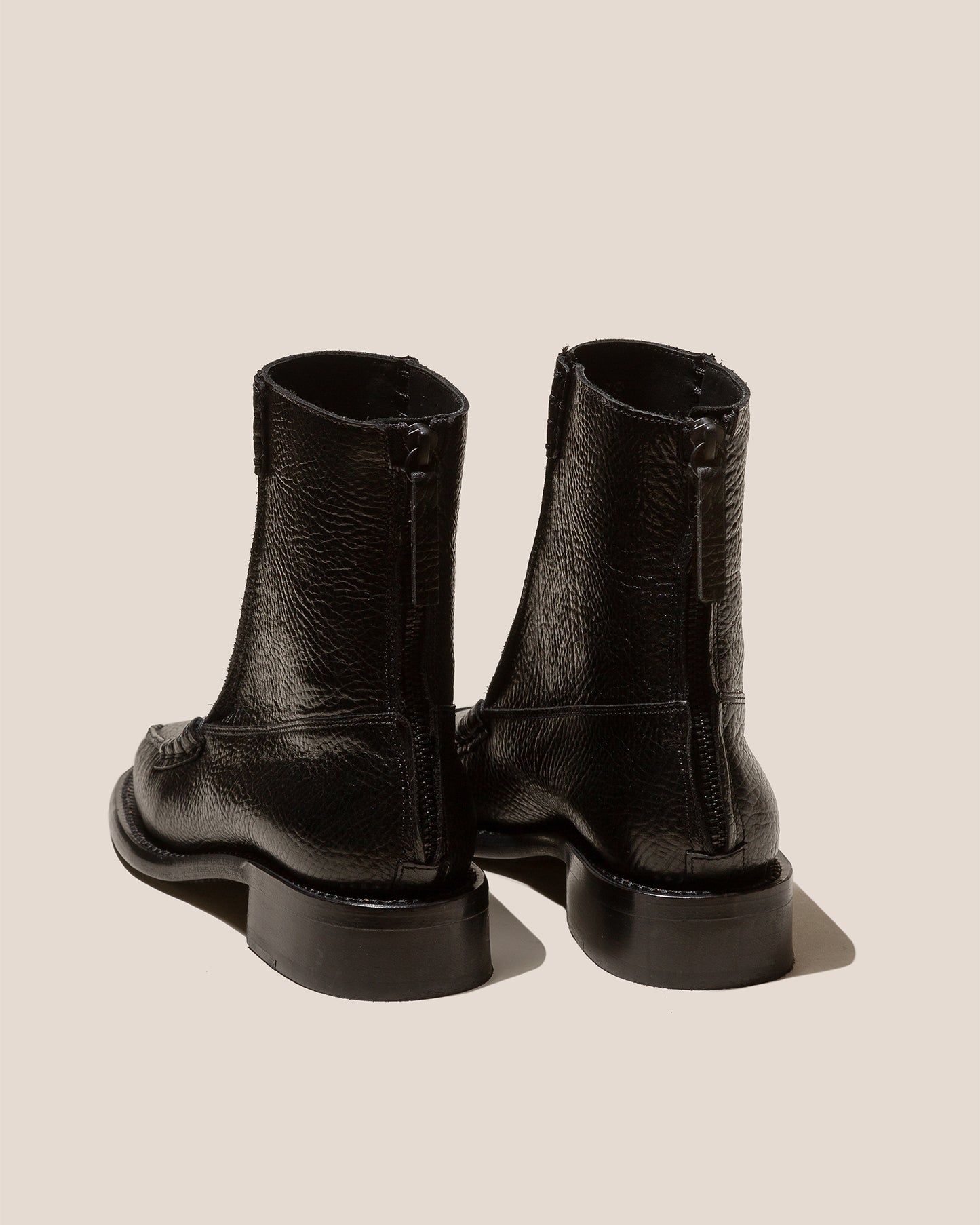 QUADRA GRAINY - Men's Square-Toe Low Calf Zipped Boot
