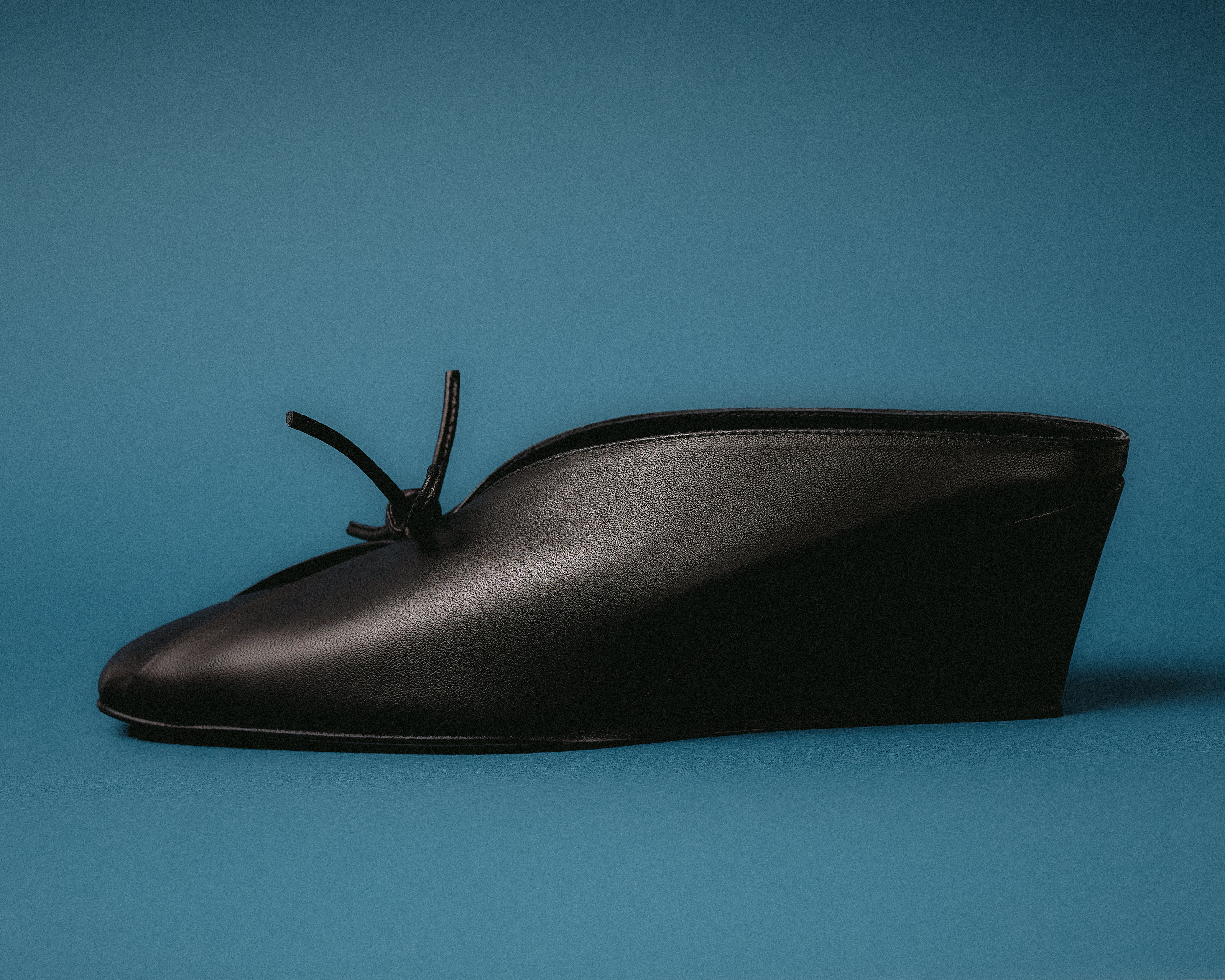 RESSO - Bow-Detail Wedged Mule