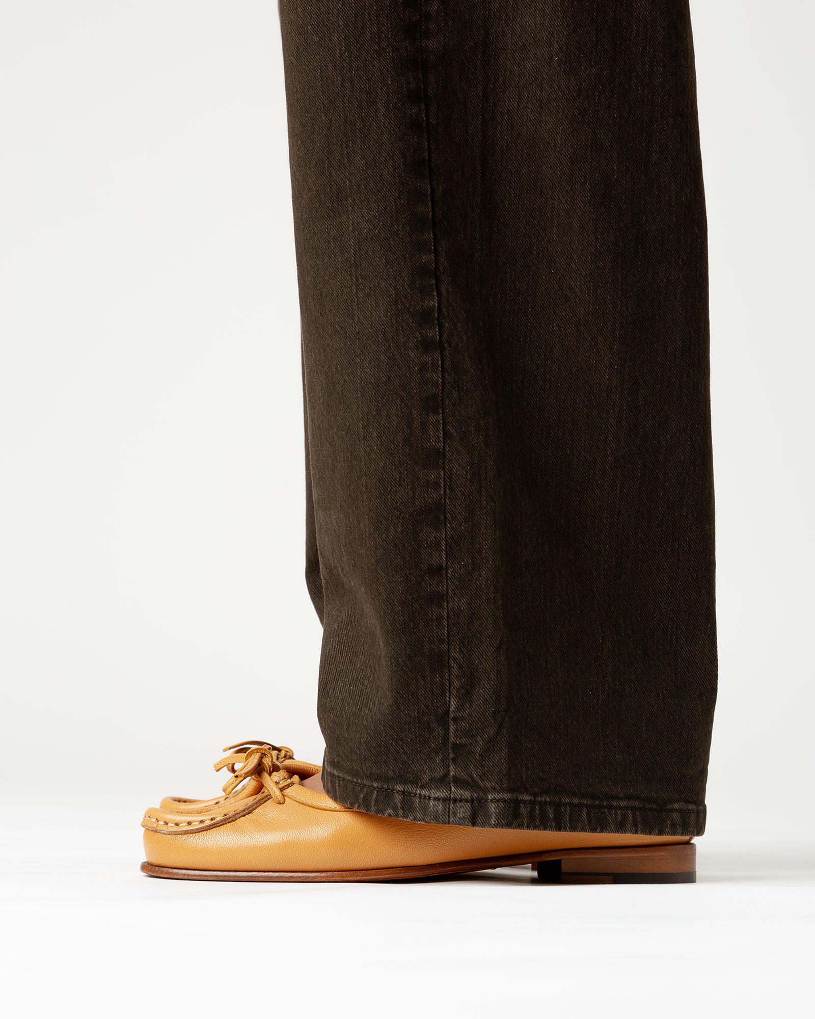 ROSES SUPPLE SHINY - Bound Moccasin Mary Jane