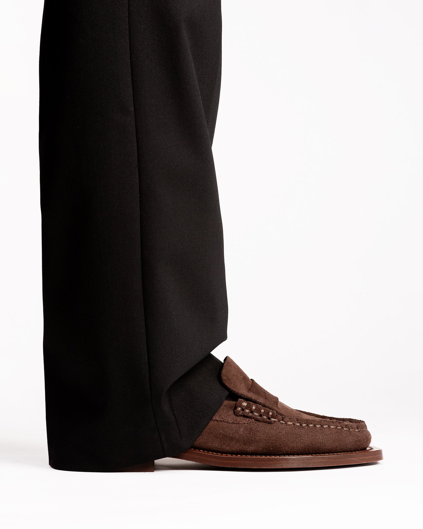 SINEU SUEDE - Interlaced-detail Slip-on Loafer