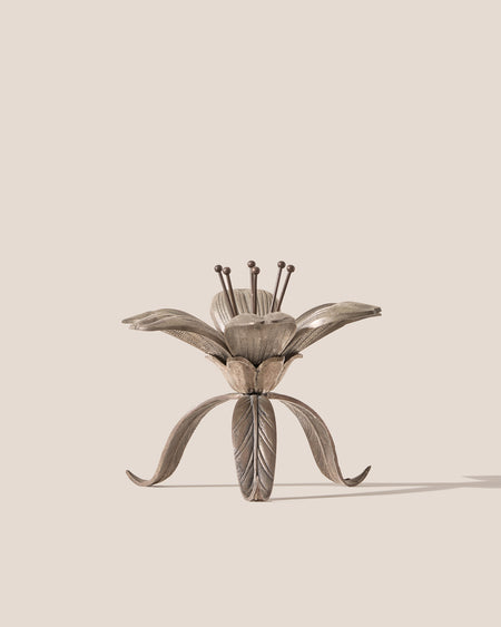 FLOWER ASHTRAY - Flower-Shaped Metal Ashtray