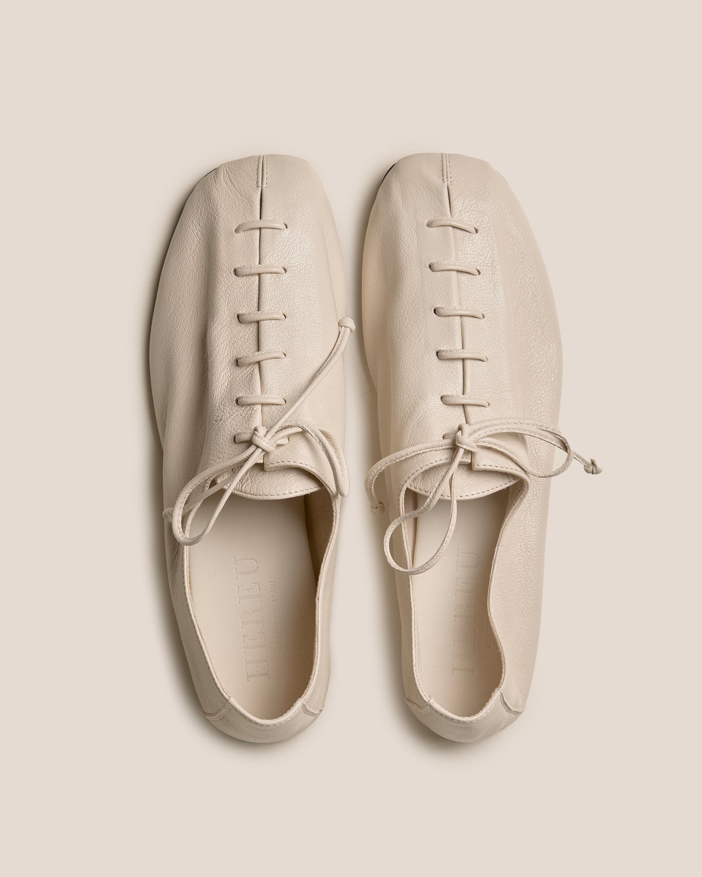 PLEGADA SHINY - Deconstructed Lace-up Shoe