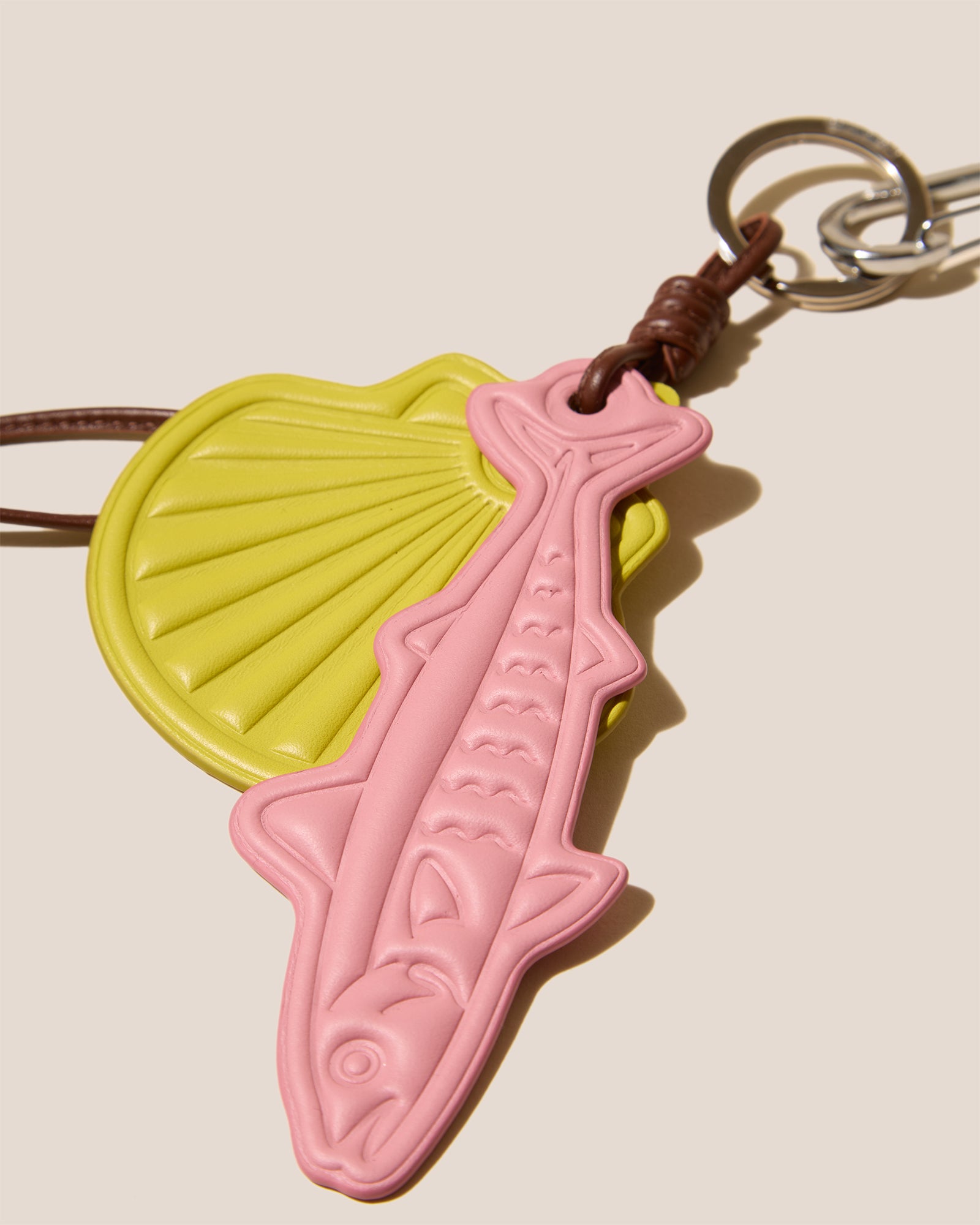 LAMAR KEYCHAIN - Embossed Leather Keychain – Hereu Studio