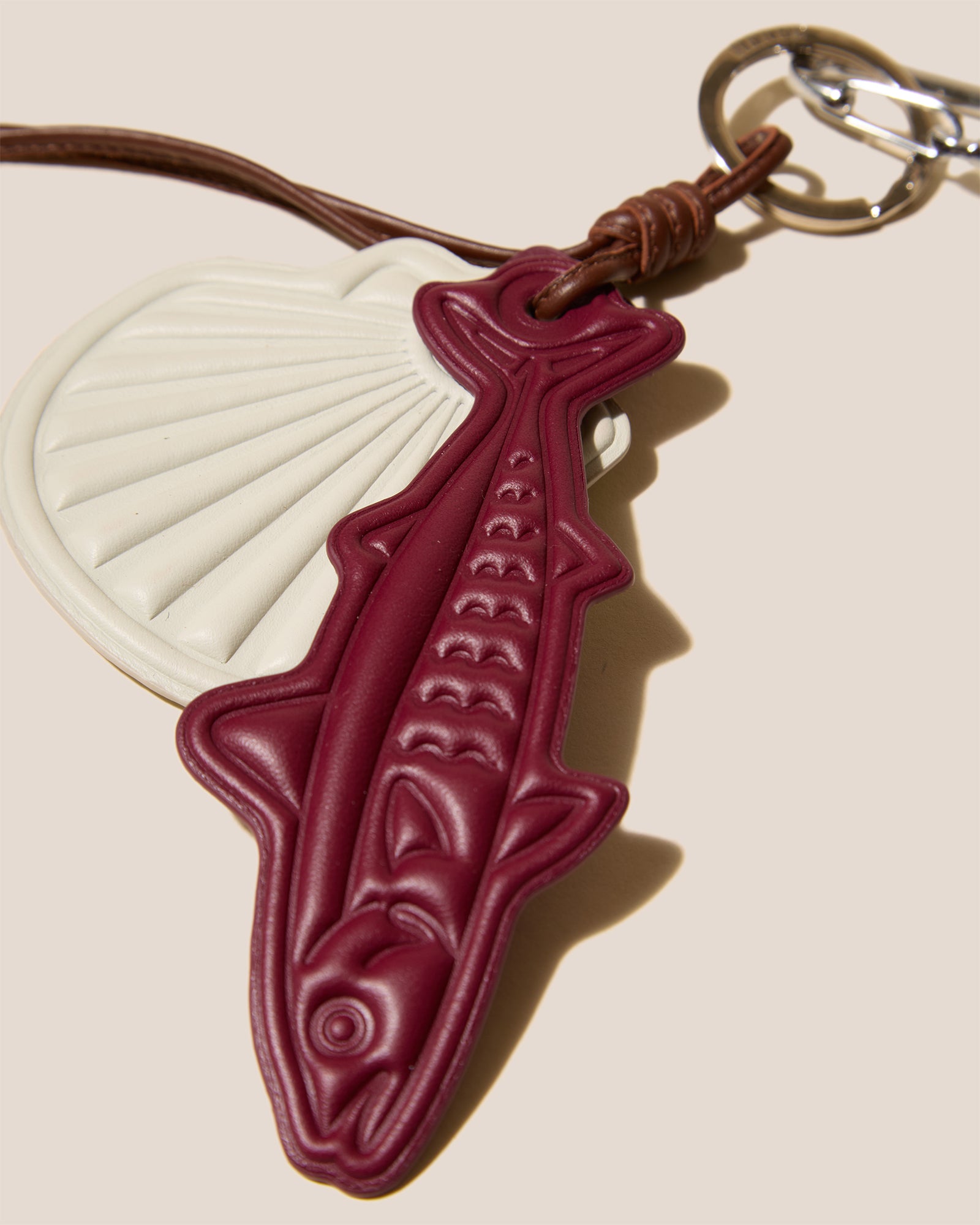 LAMAR KEYCHAIN - Embossed Leather Keychain – Hereu Studio