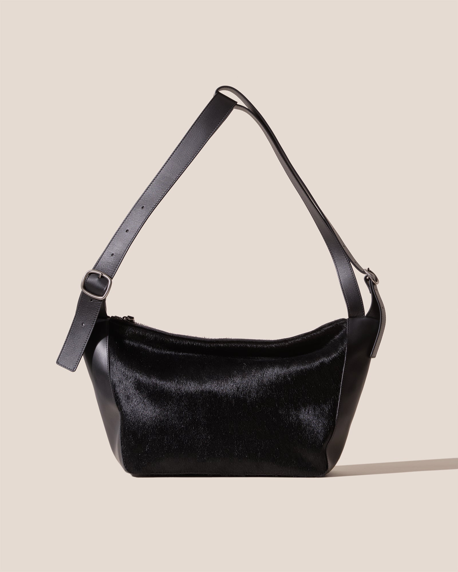 VINCLE CALF HAIR - Messenger Bag