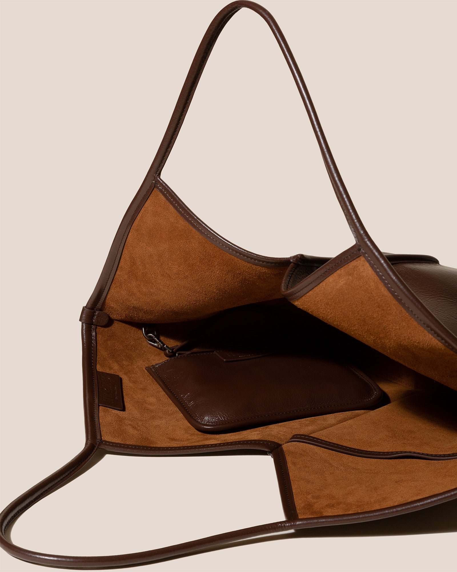CALELLA DISTRESSED - Leather Tote Bag – Hereu Studio