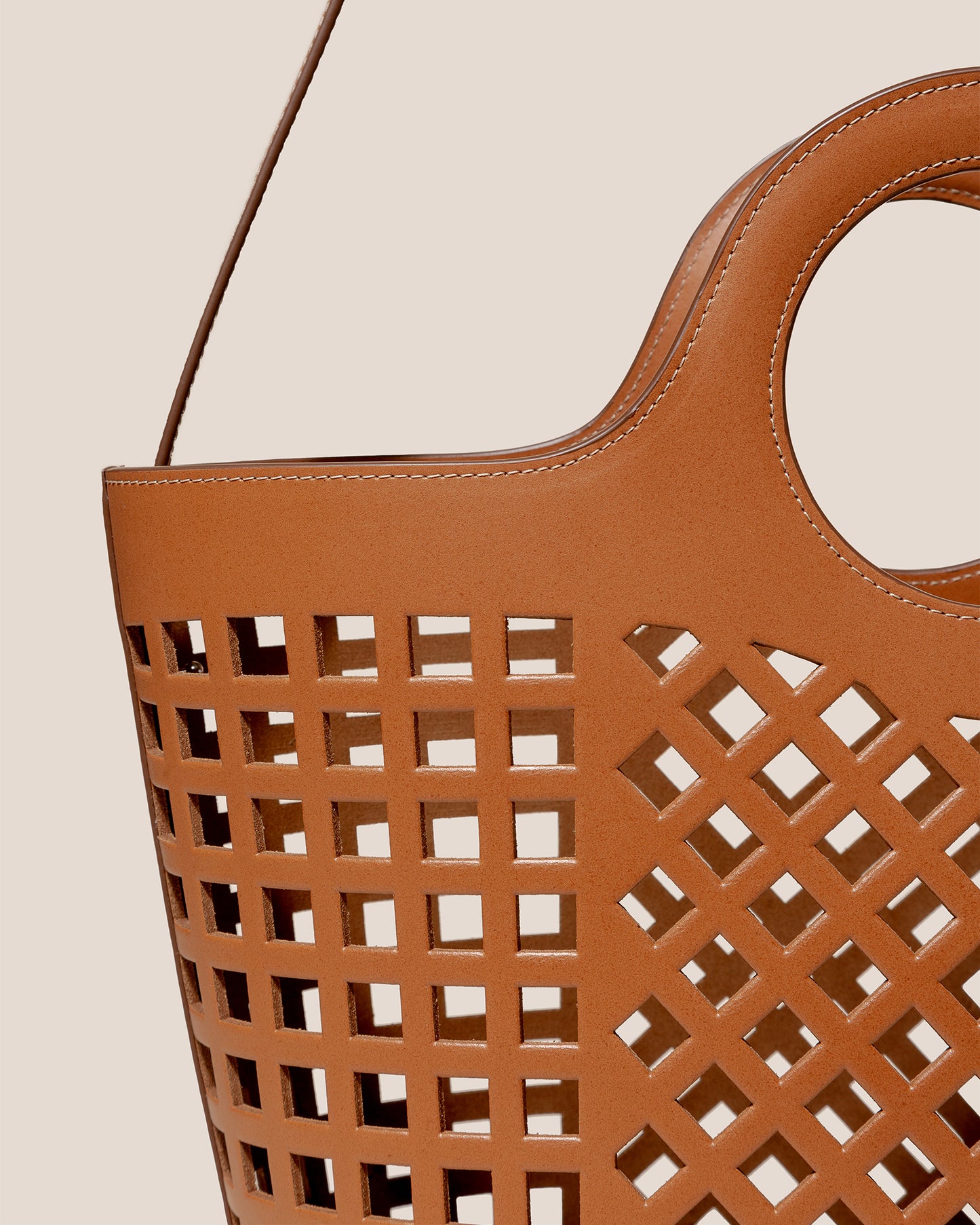 COLMADO - Cut-out Leather Tote Bag