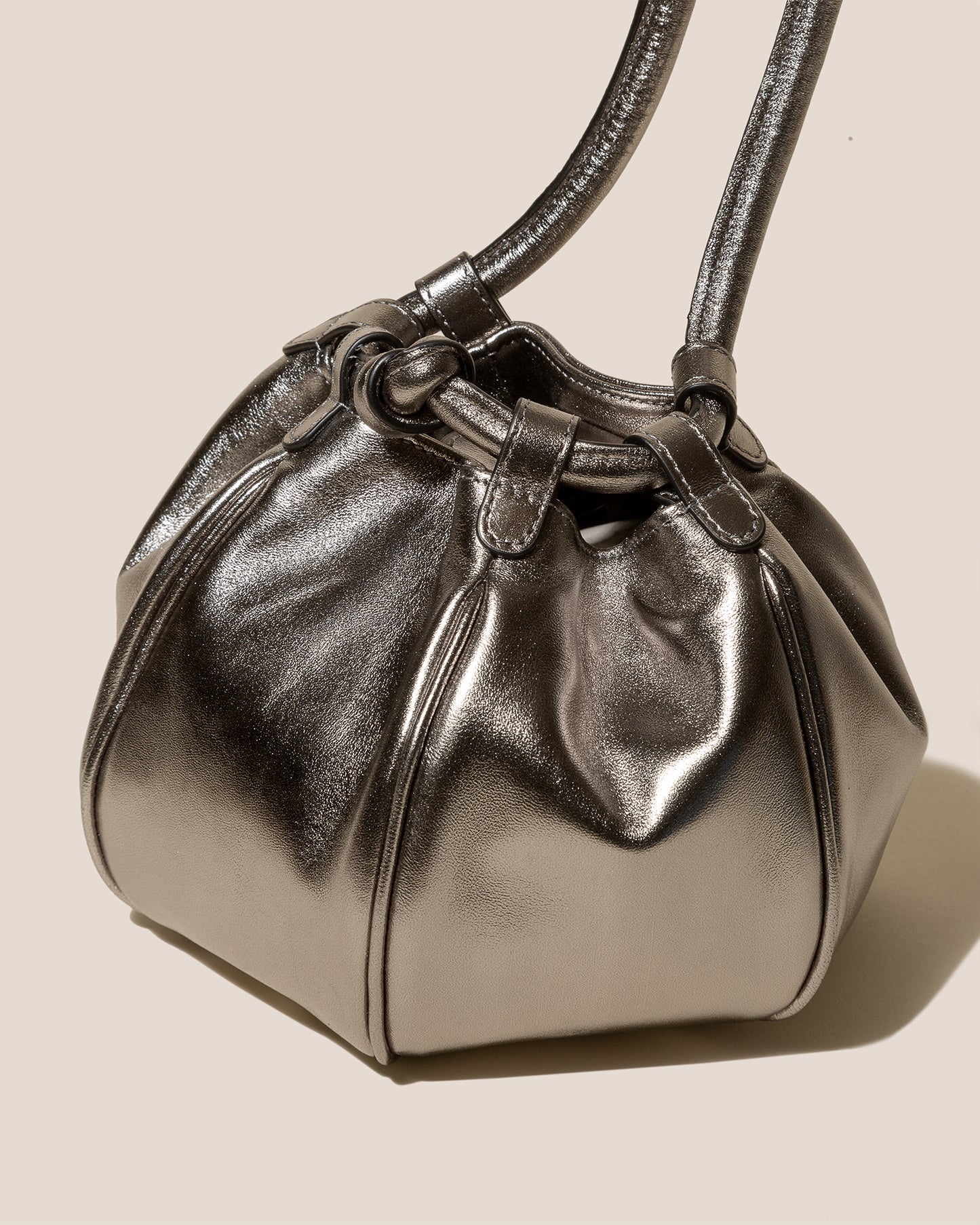 GLOBUL MINI METALLIC - Balloon-Shaped Crossbody Bag