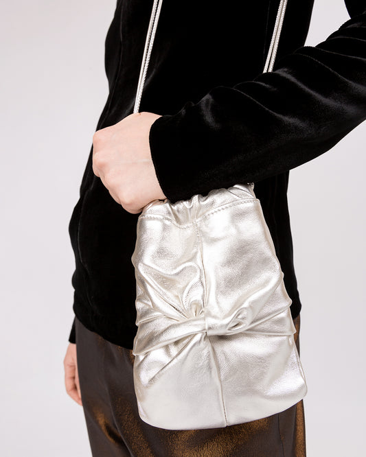 TRENA MINI CRINKLED GLOSSY - Flat Square Crossbody Bag – Hereu Studio