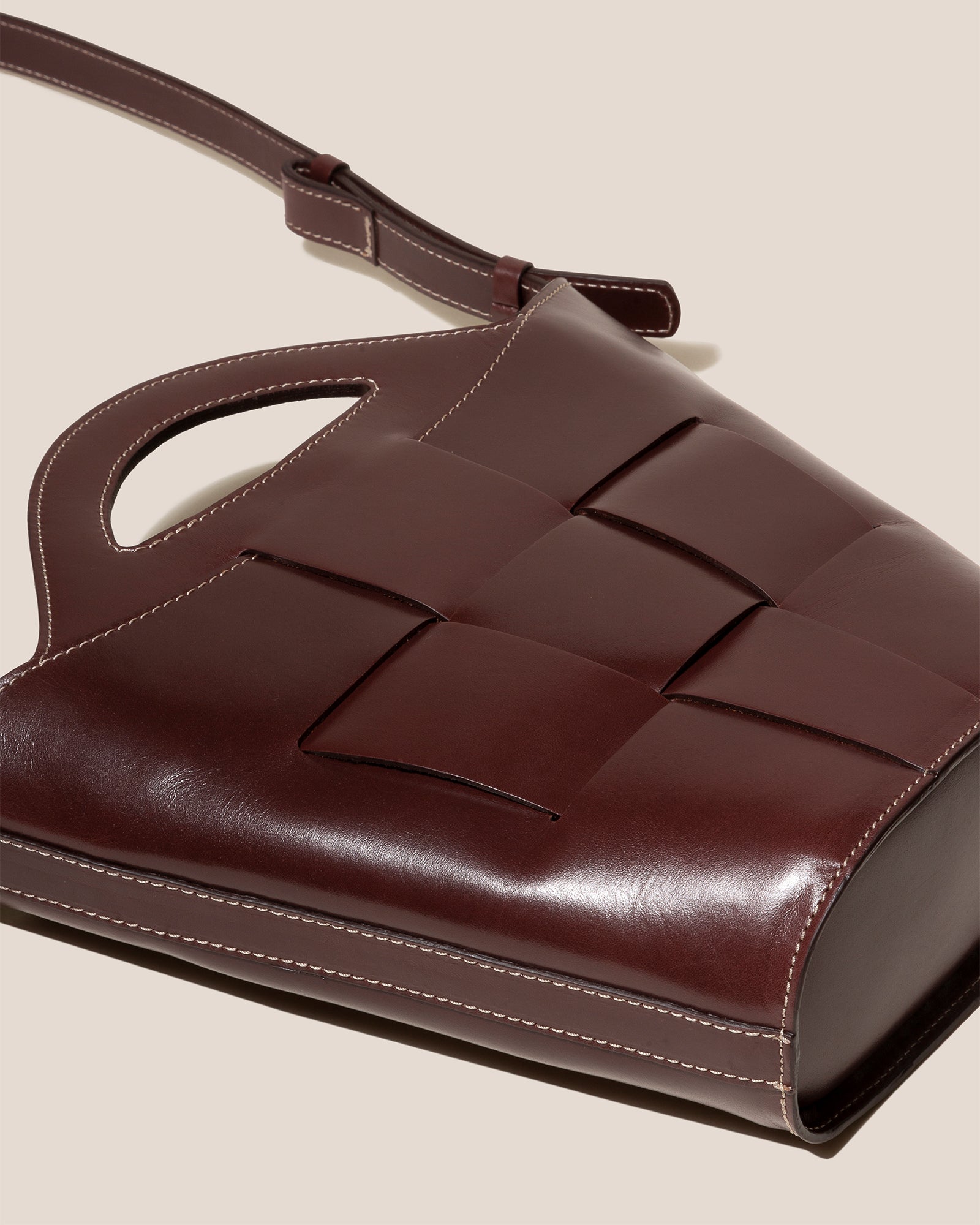 TELLA MINI - Cut-out Basket Leather Tote Bag – Hereu Studio