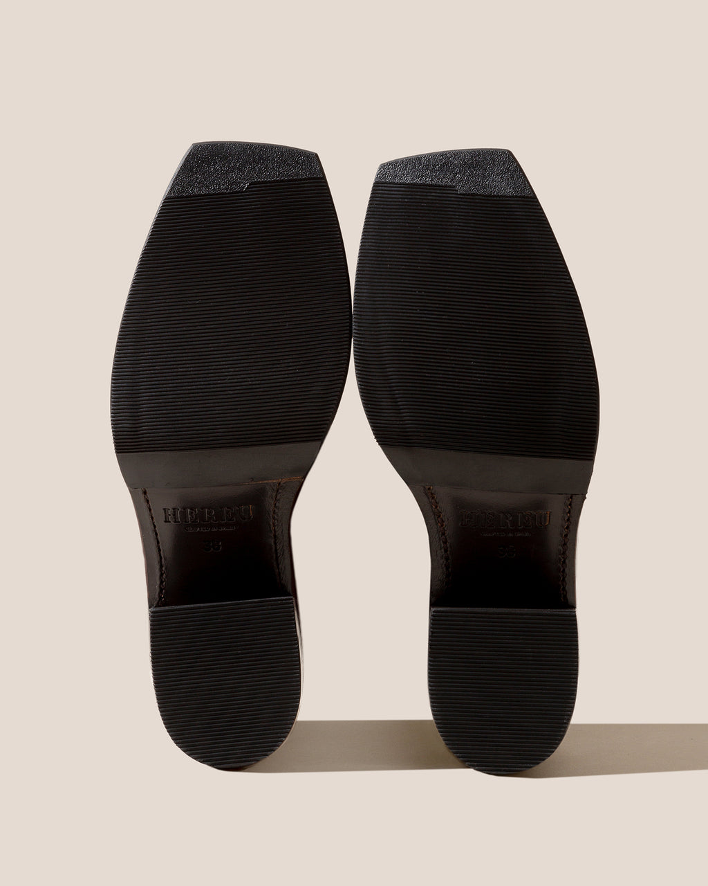 AGULLA - Men's Square-Toe Braided Detail Chelsea Boot