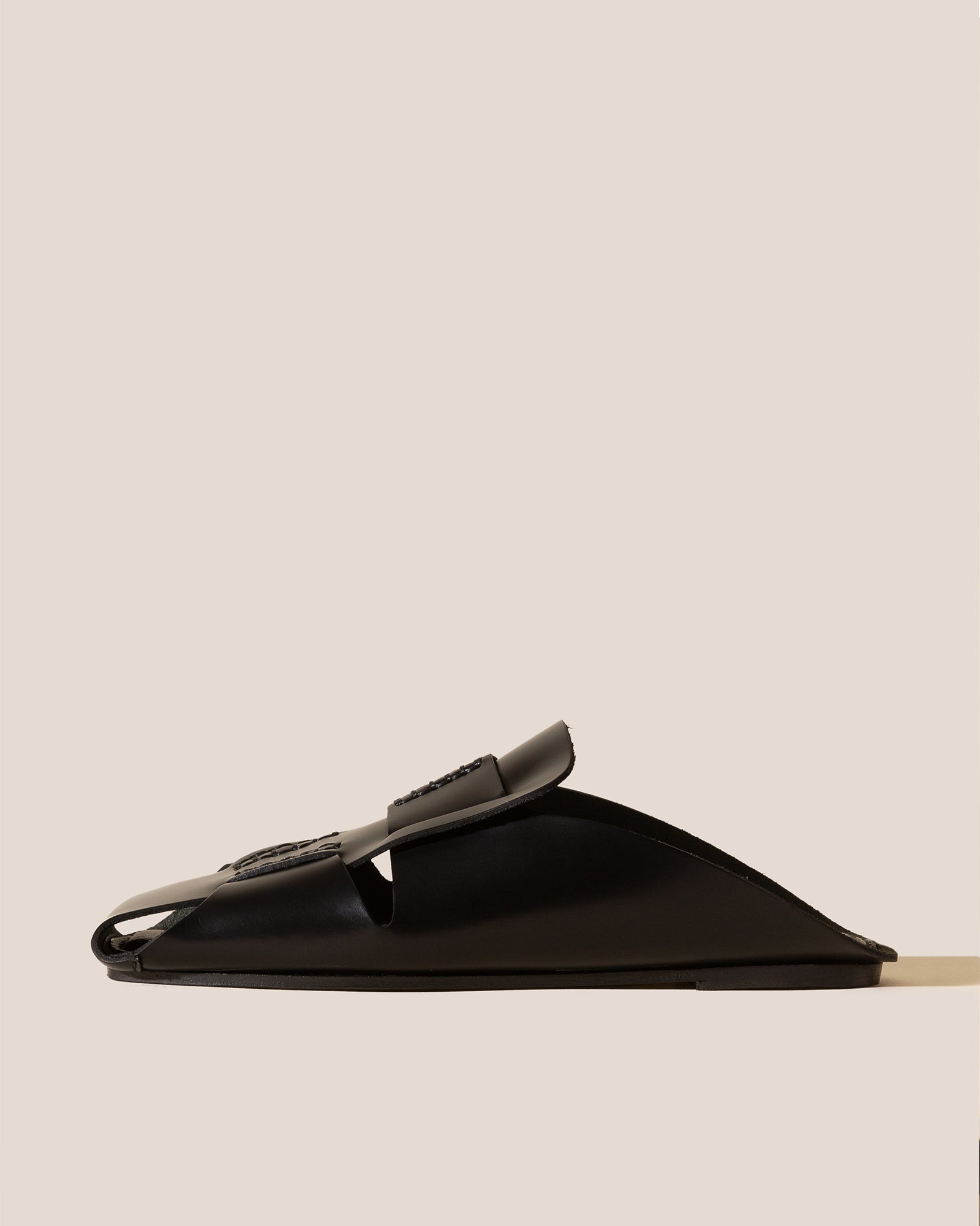 MUNTANA - Men's Flat Fisherman Mule – Hereu Studio