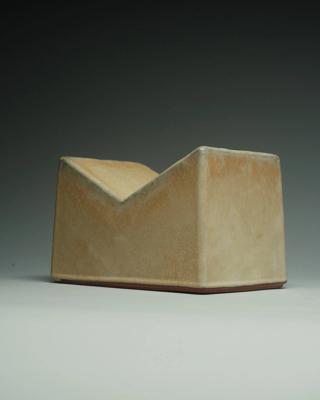 CERAMIC BOOKSTAND - by Xavier Mañosa