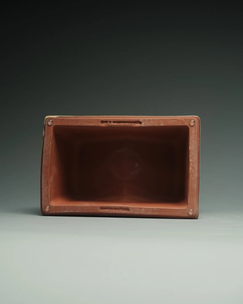 CERAMIC BOOKSTAND - by Xavier Mañosa