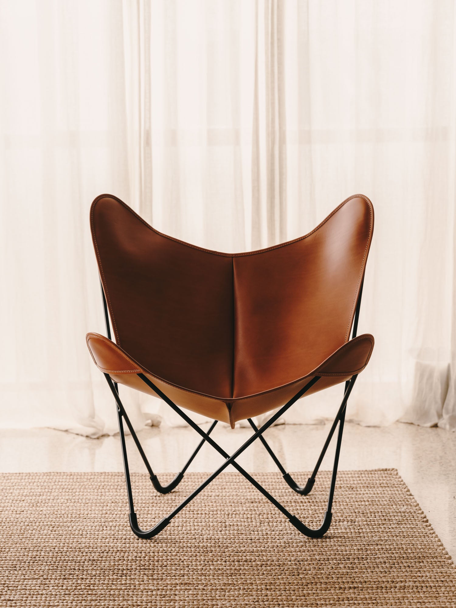 BONET BKF CHAIR - Butterfly Leather Chair by Bonet, Ferrari 