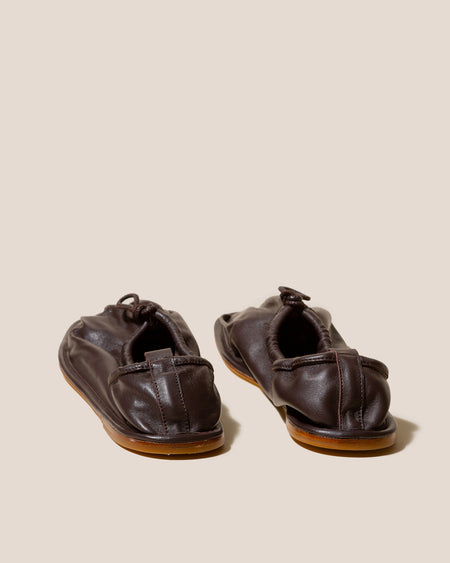 PUNTERA - Pleated-Toe Pump