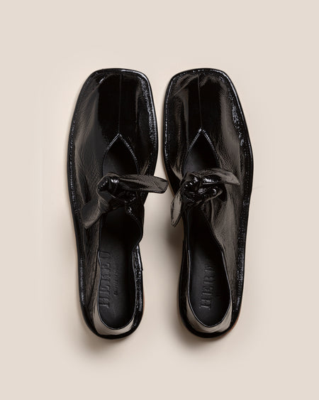 LLASADA CRINKLED GLOSSY - Front-Knot Pump