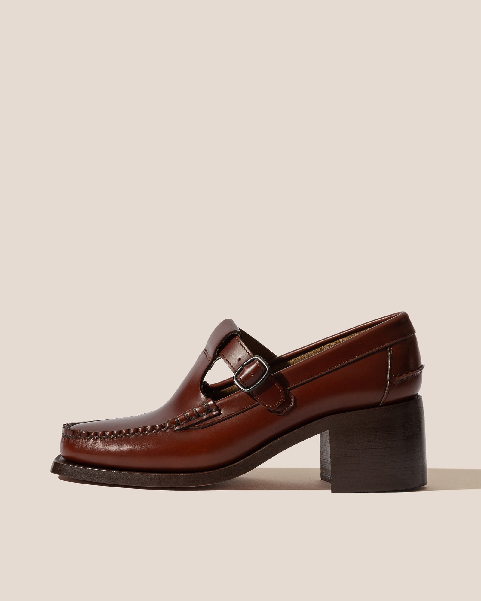 ALBER HEELED - T-Bar Loafer