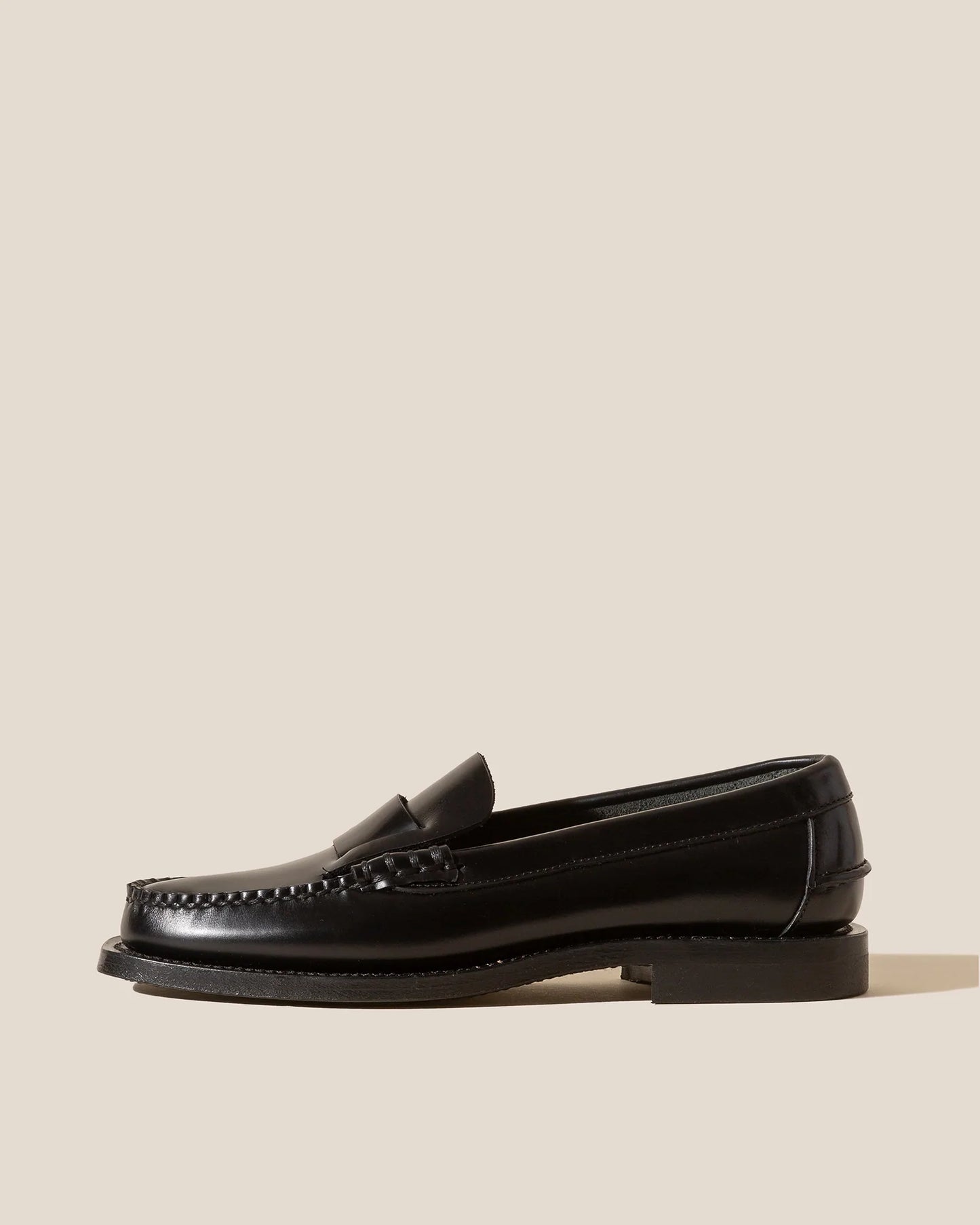 【関税込み】HEREU ブラック Tilla シアリング スリッポン SINEU - Interlaced-detail Slip-on Loafer – Hereu Studio