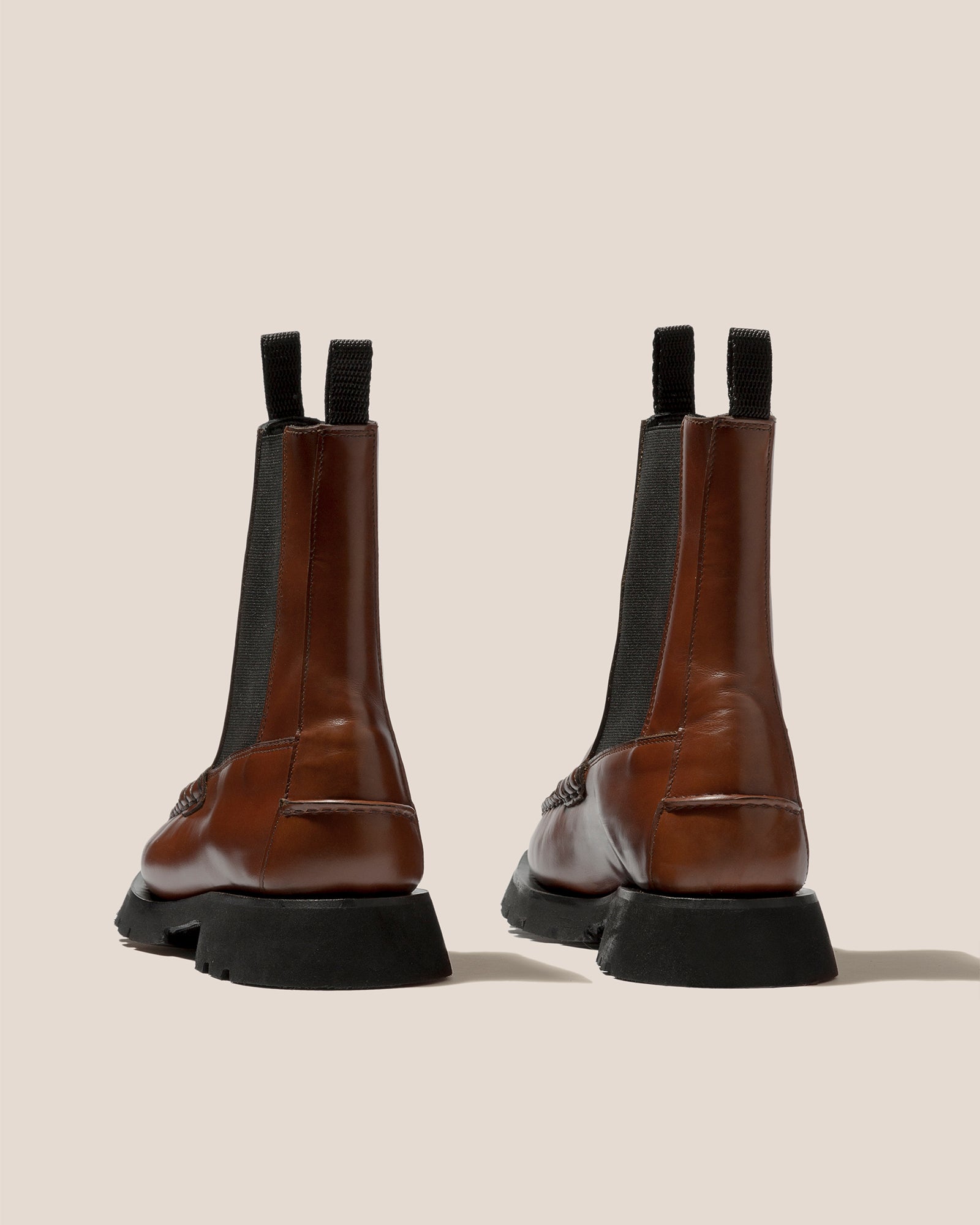 ALDA SPORT - FOR ALL - Chelsea Leather Boots – Hereu Studio