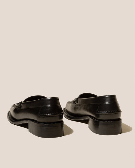 SALA - Square-Toe Low-Heeled Pump