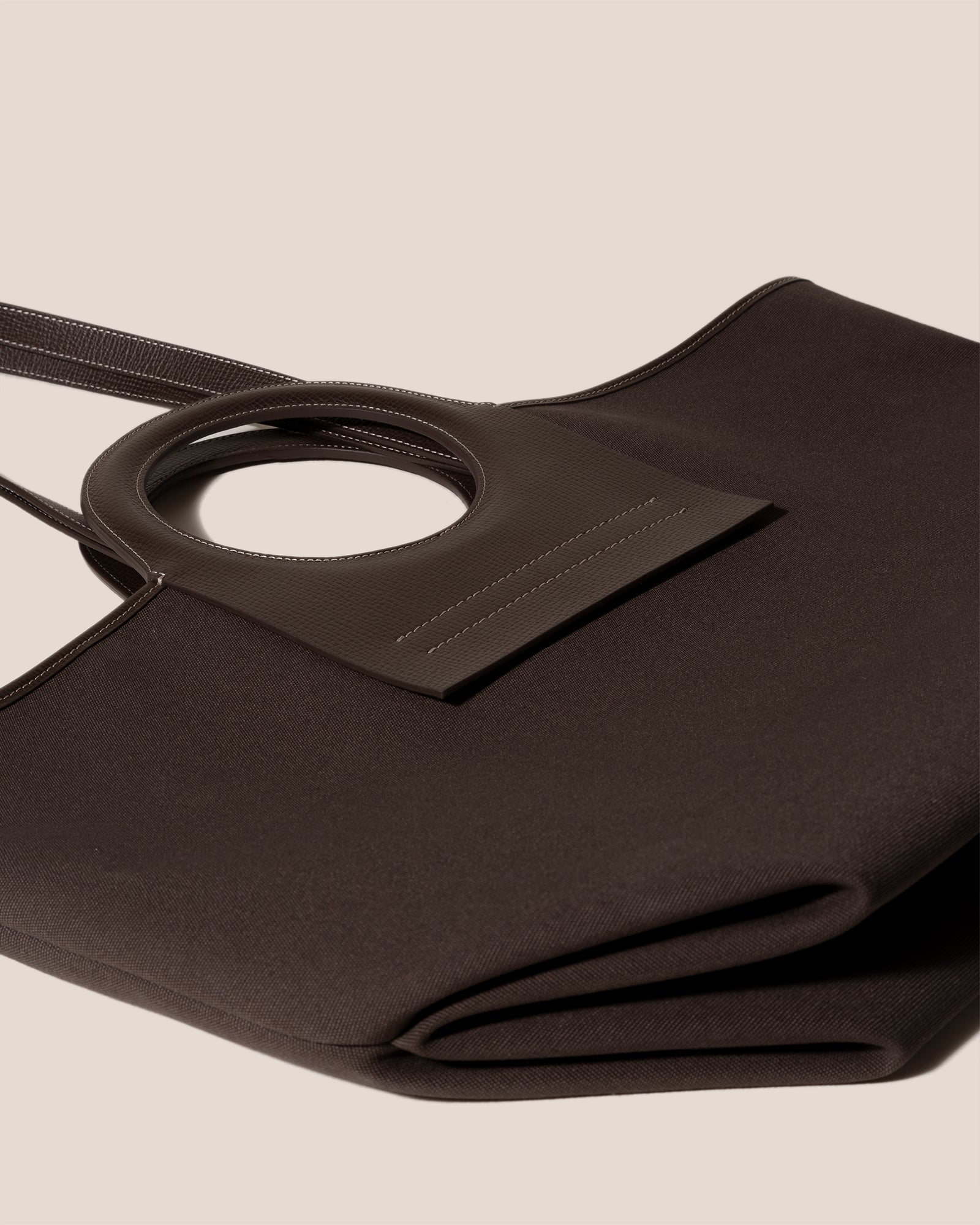 HEREU Canvas Plain Shoulder Bags (WBS22LLIN002)