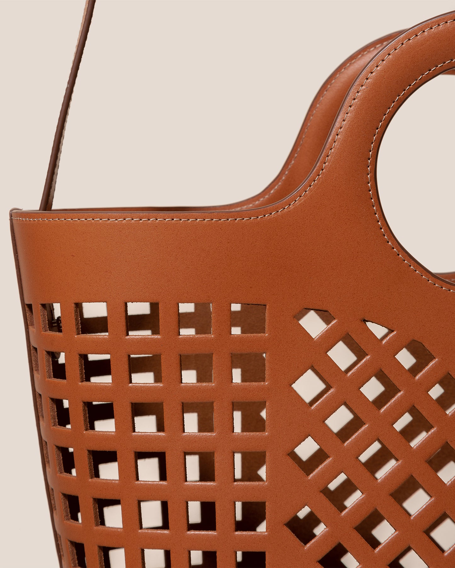 COLMADO - Cut-out Leather Tote Bag