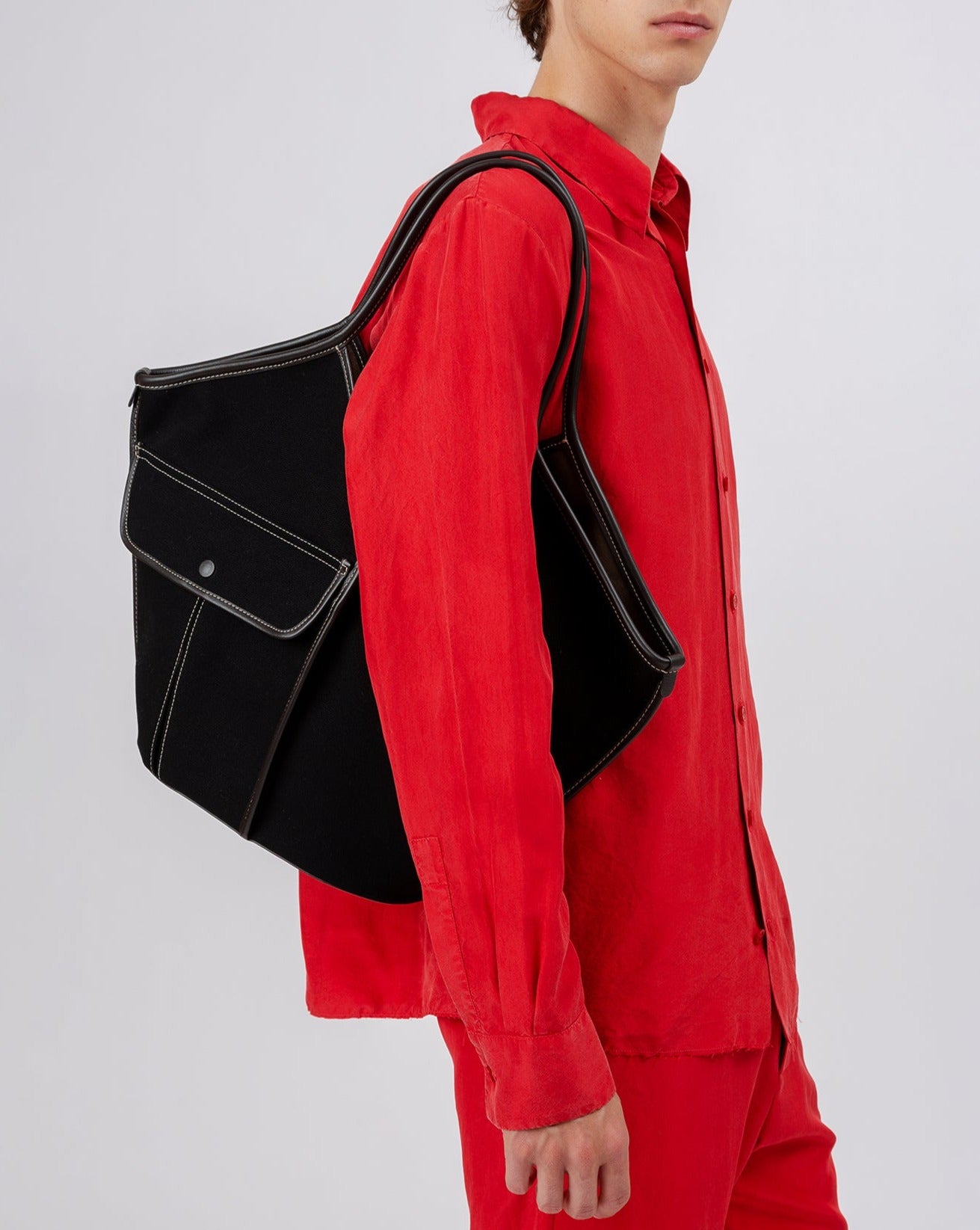 💎Moynat Duo Tote Cow leather handbag Size：32*15*28cm, 名牌, 手袋及銀包- Carousell