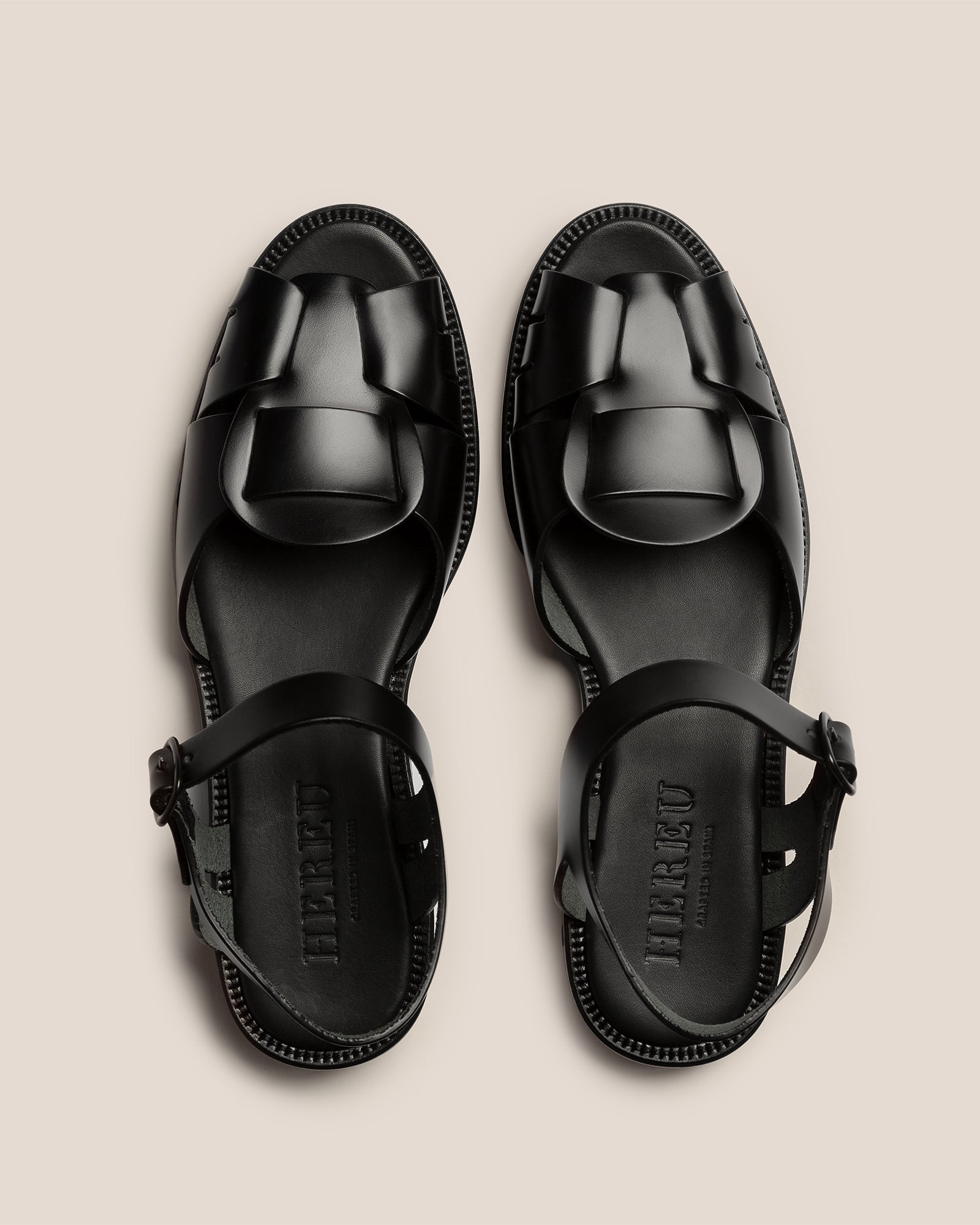 Hereu Ancora スクエアトゥ レザー スライド フラット サンダル ANCORA - Fisherman Sandal – Hereu Studio