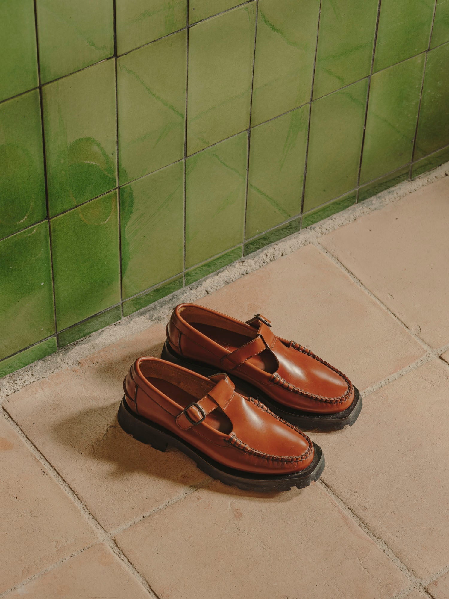 ALBER SPORT - Men's Tread Sole T-Bar Loafer