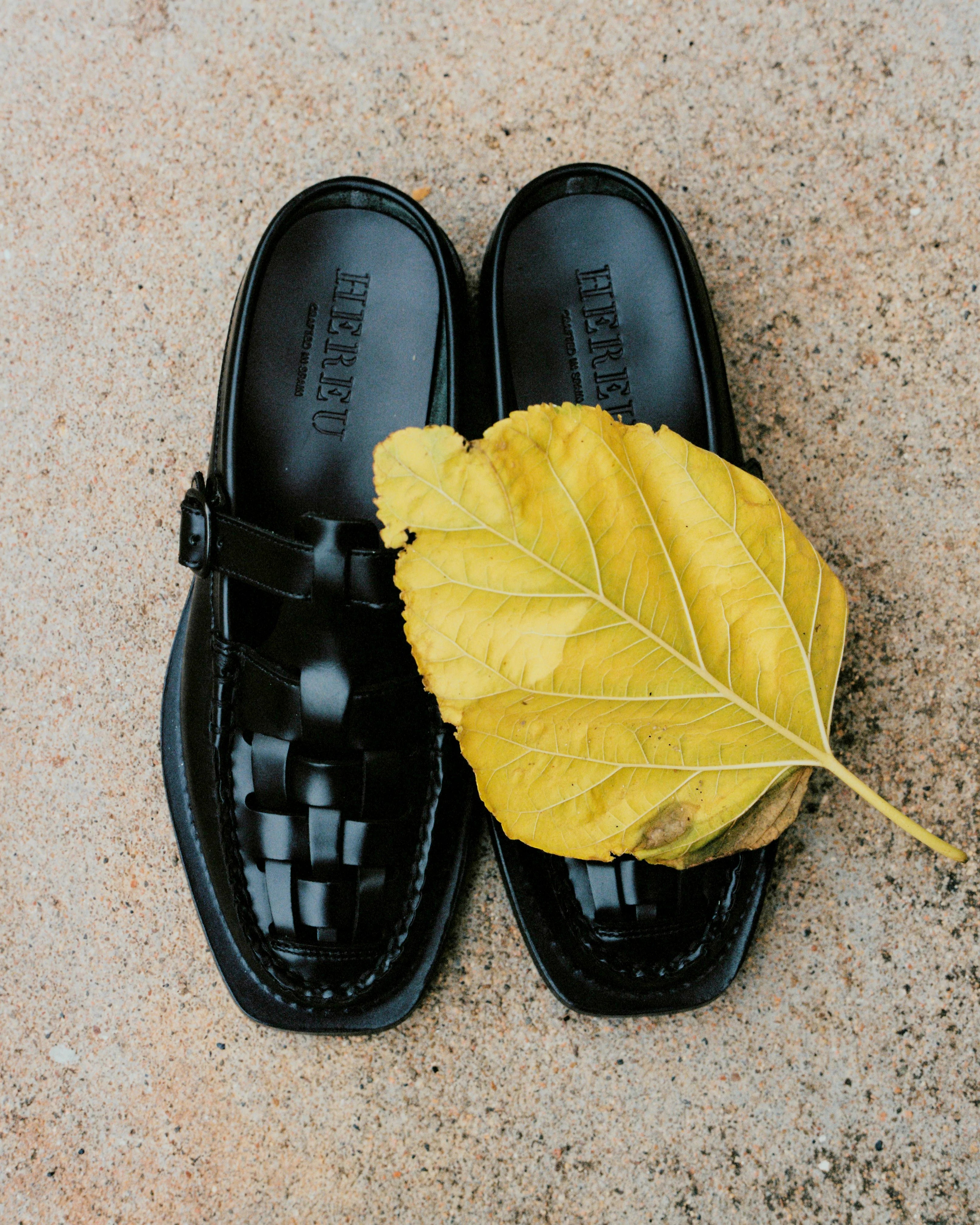【HOT限定SALE】HEREU×セシリーバンセンRAIGUER Loaferローファー 靴