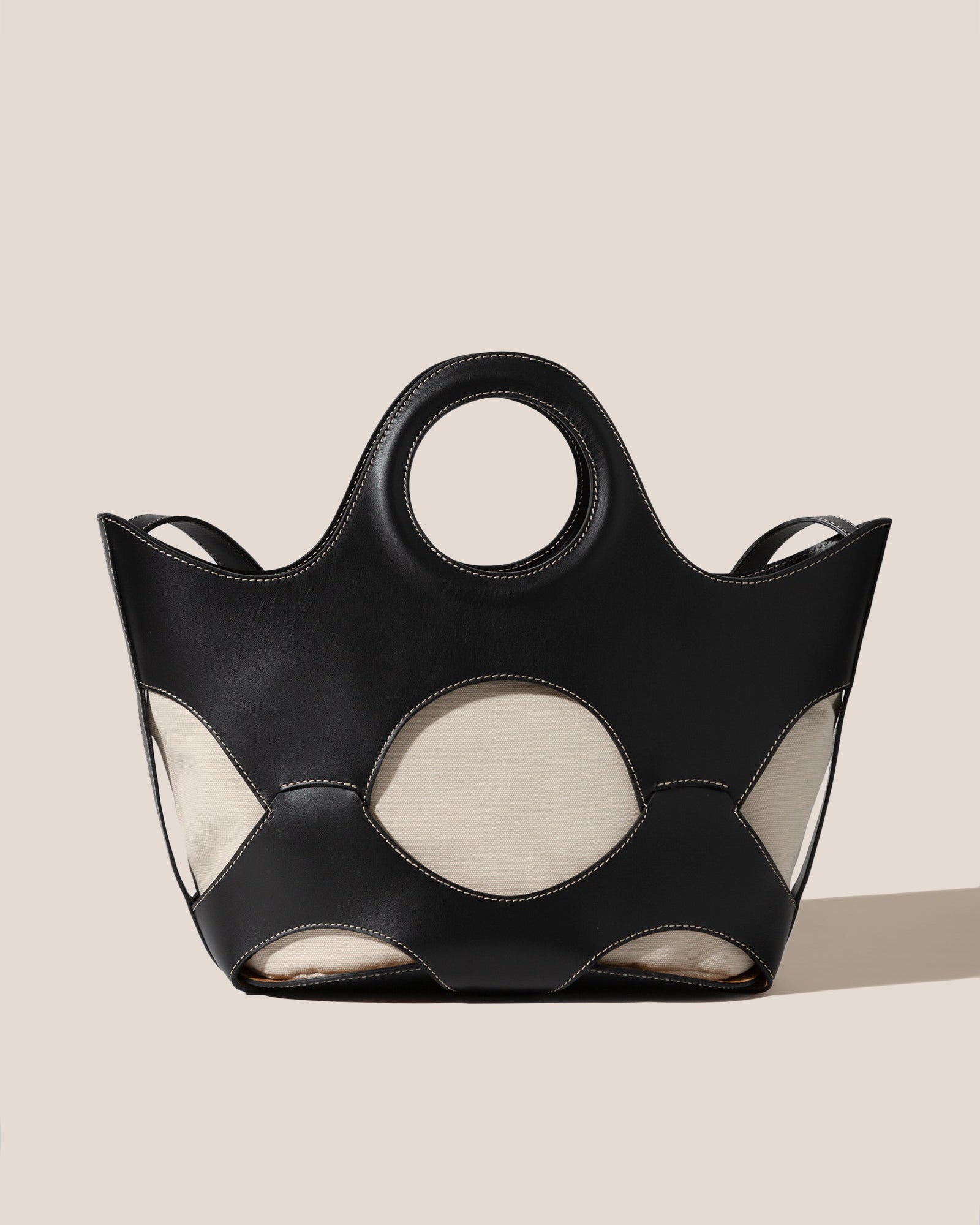 ☆HEREU☆ ONADA スモール カットアウト レザー トートバッグ ☆HEREU☆ ONADA スモール カットアウト レザー トートバッグ