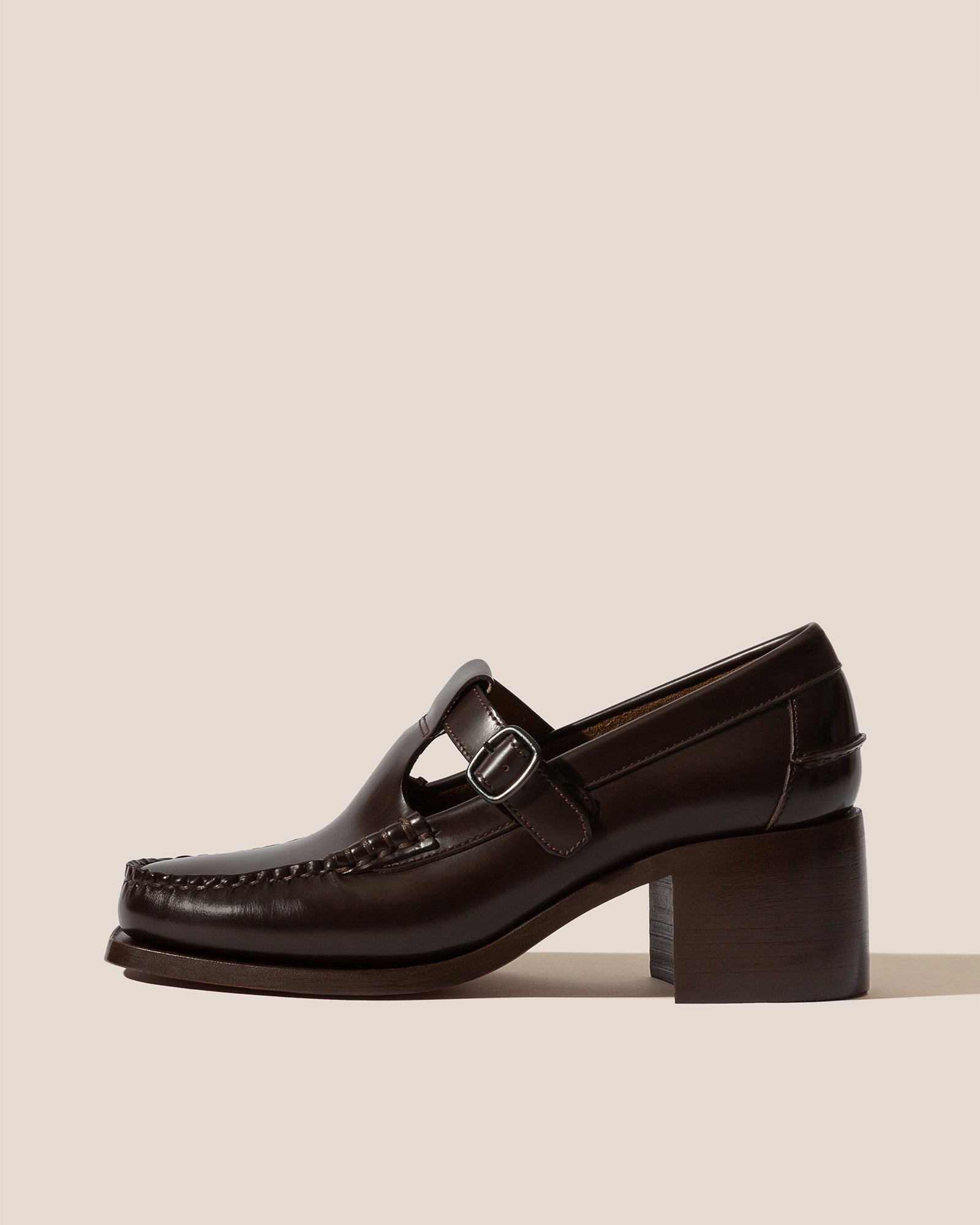 ALBER HEELED - T-Bar Loafer
