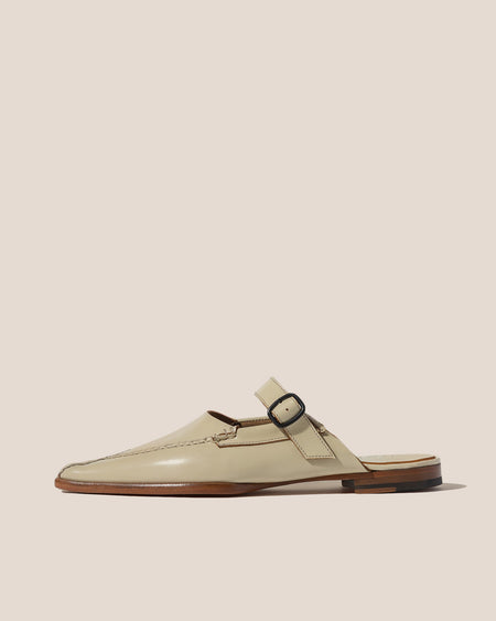 PUNTA - Pointy Mule Loafer